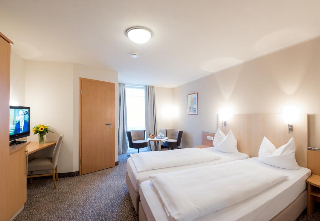 Amtsstueble Hotel & Restaurant Mosbach  Zewnętrze zdjęcie